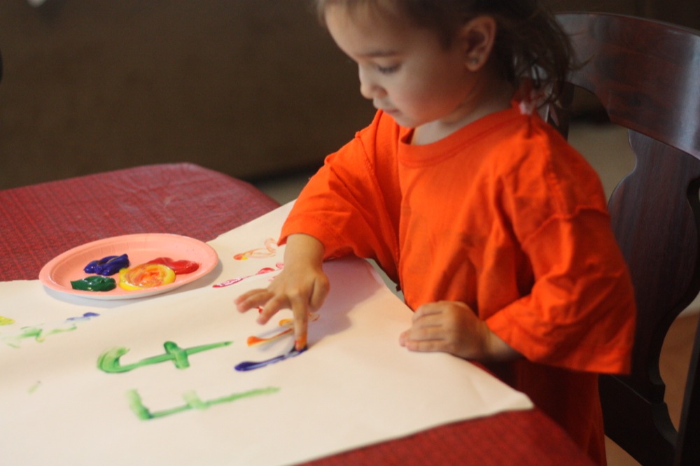 She also painted with her fingers.
