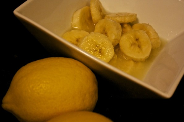 soaking bananas in lemon juice