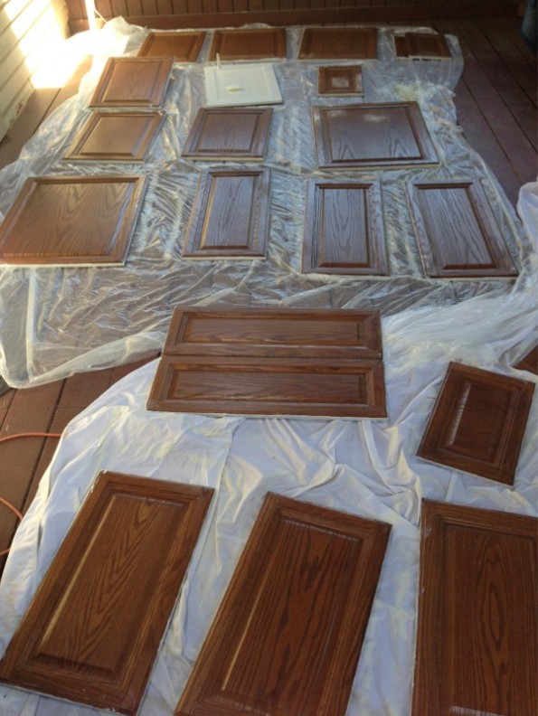 How to Paint and Antique your Kitchen Cabinets